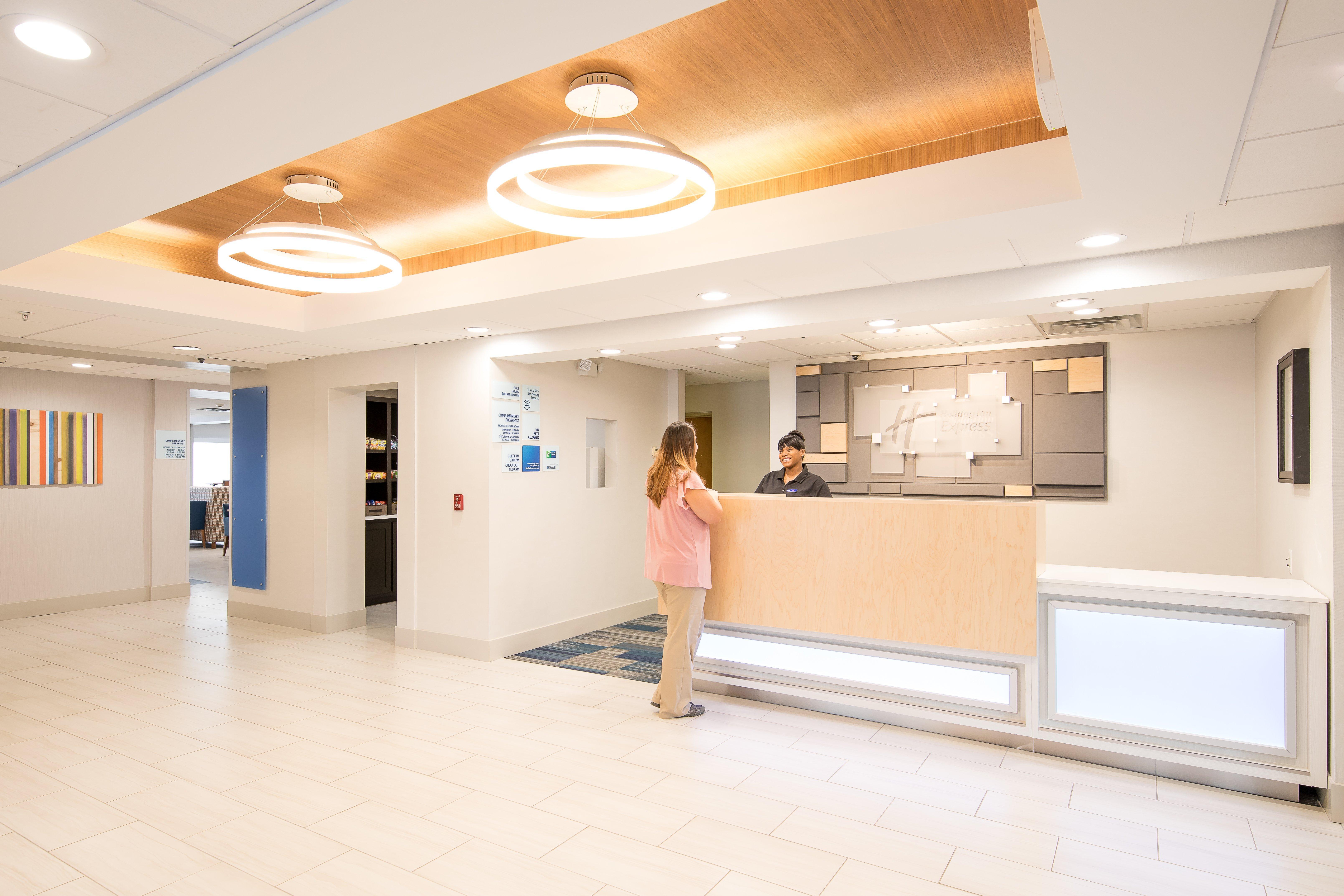 Holiday Inn Express Atlanta-Stone Mountain By Ihg Buitenkant foto