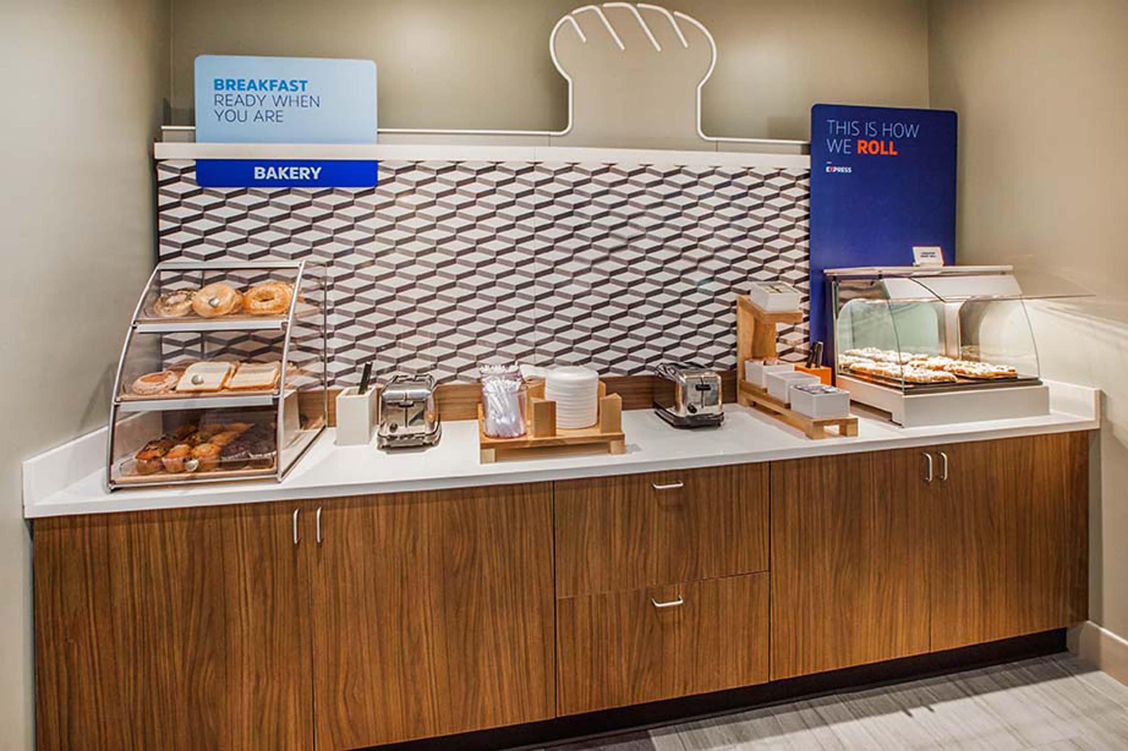 Holiday Inn Express Atlanta-Stone Mountain By Ihg Buitenkant foto